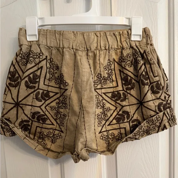 Free People Westover Embroidered Shorts NWOT Size XS Sand