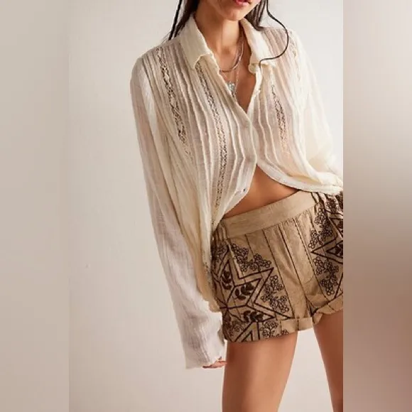 Free People Westover Embroidered Shorts NWOT Size XS Sand