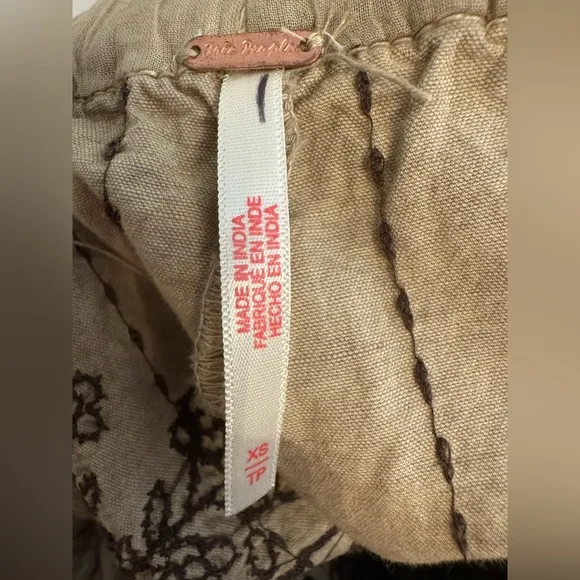 Free People Westover Embroidered Shorts NWOT Size XS Sand