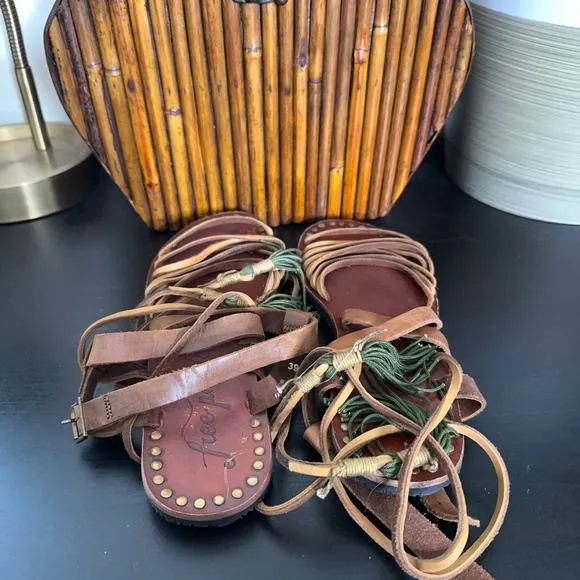 FREE PEOPLE Willow Wrap Sandals Leather Brown Tan Tassel Sz 39 / 8