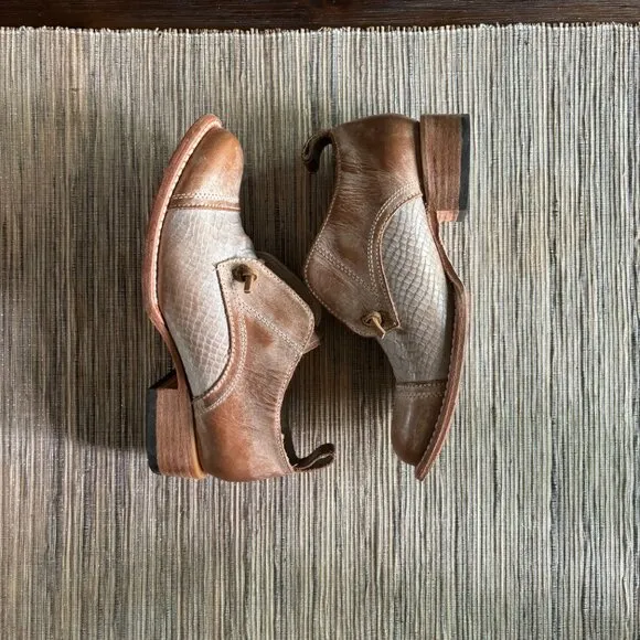 FREEBIRD | Womens Mabel Taupe Leather Snakeskin Oxford Loafers Size 6