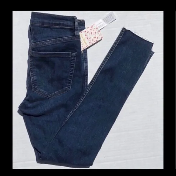 FREE PEOPLE REAGAN DESTROYED BUTTON FRONT JEANS
