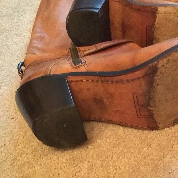 FRYE CARMEN Saddle Leather Designer MEXICO Inside Zip Knee High Boots