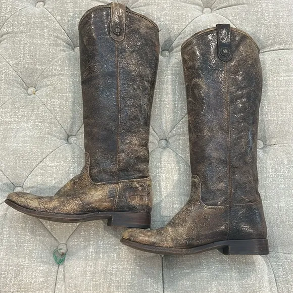 Frye distressed leather boots size 6