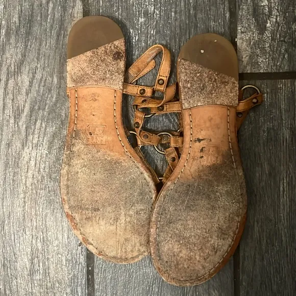 Frye flat sandals