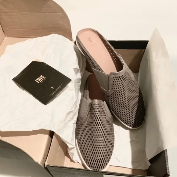 FRYE Melanie Gore Perforated Mule Sneaker Pale Blue Gray Leather Casual Flats
