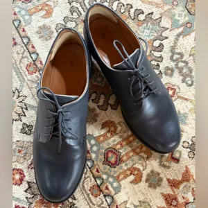 Frye Womens Elyssa Oxford Black Size 10 M excellent condition barely worn
