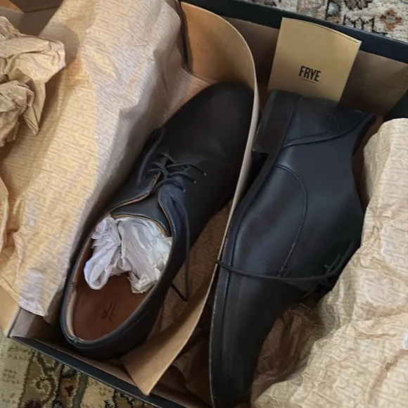 Frye Womens Elyssa Oxford Black Size 10 M excellent condition barely worn