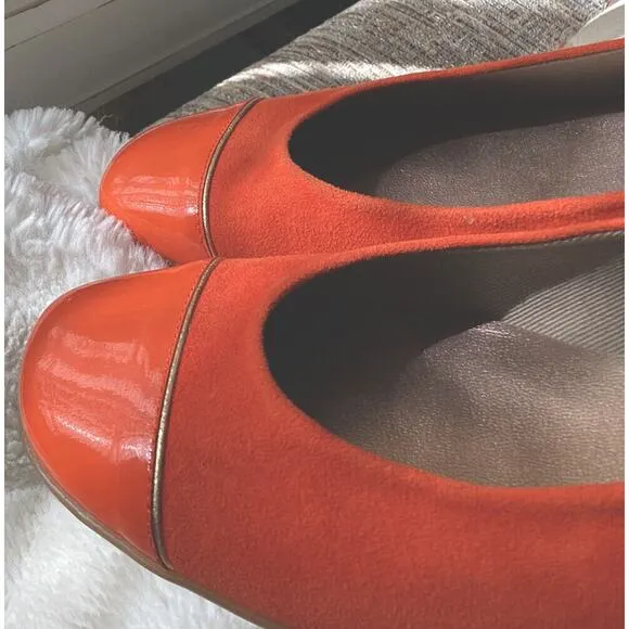 FS/NY French Sole NEW Orange Suede Gold Patent Comfort Flats 9 Rubber Sole SPAIN