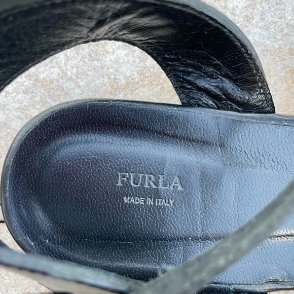 Furla Aurora Black Flat Sandals T-Strap