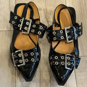 Ganni Buckle Ballerina Flats in Black Size 9