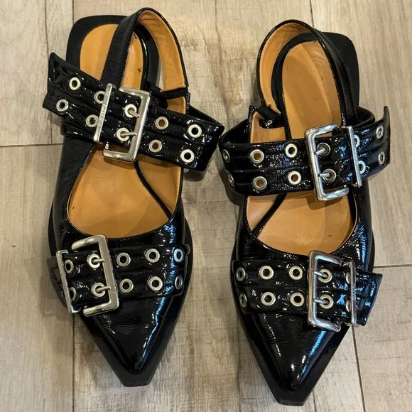 Ganni Buckle Ballerina Flats in Black Size 9