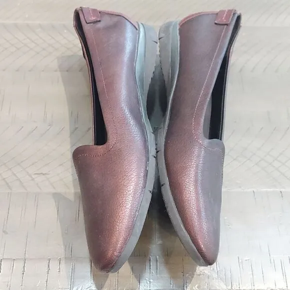 Geox Burgundy Respira Loafers Sz 41/10 NWOT