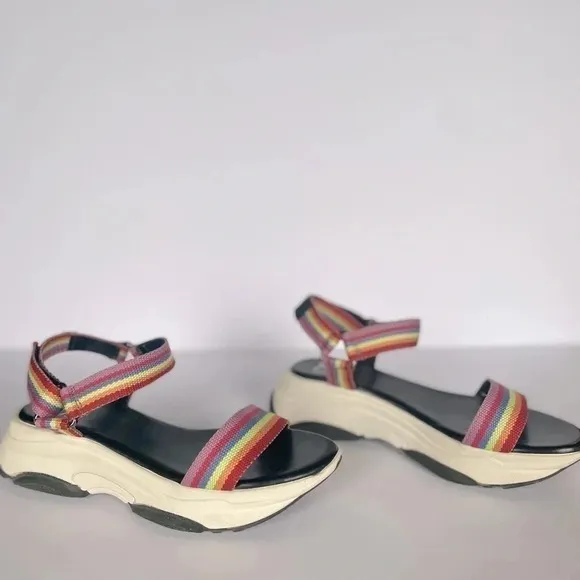 Gianni Bini Rainbow platform sandals size 8