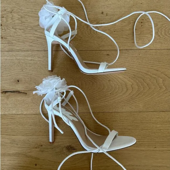 Gianni Bini x Caelynn Bell - Papillon Flower Ankle Wrap Strappy Sandals in White