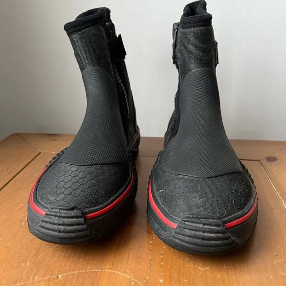 Gill Trapeze Boots Men's Black and Red Sailing Wetsuit Diving Boots 7.5 8