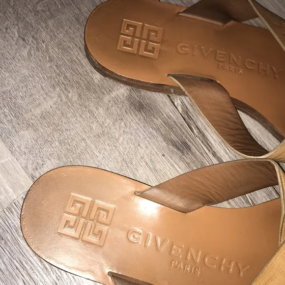 Givenchy straps tobacco flat sandals size 7