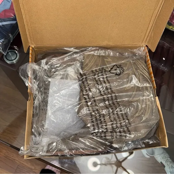 GLOBALWIN NWB! The Western Cowboy Cowgirl Embroidered Knee High Boots size 11