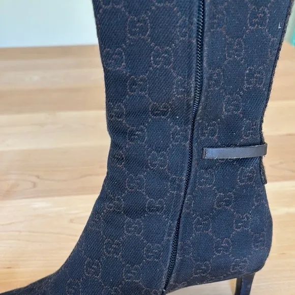 Gucci - Elegant Black Knee-High Women's Boots