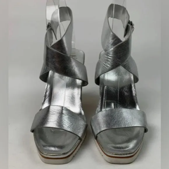 H by Halston Nala Sandals Silver Leather Slingback Ankle Buckle Strap Size 8