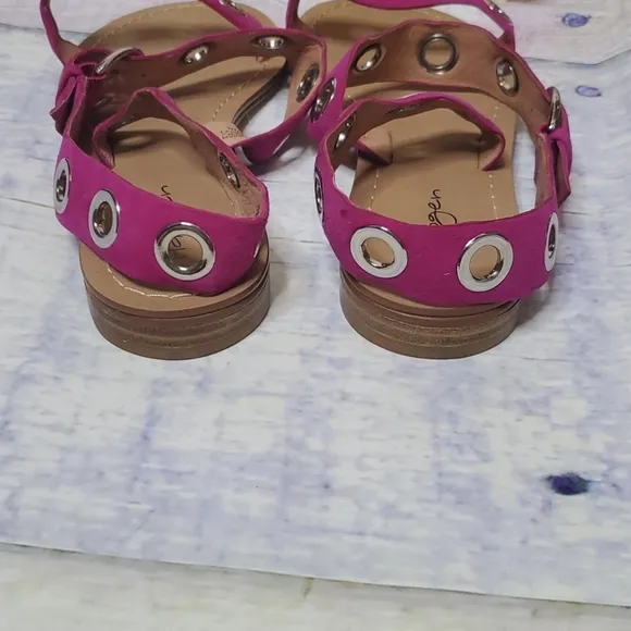 Halogen Elsie Criss Cross Strap Flat Suede Sandals