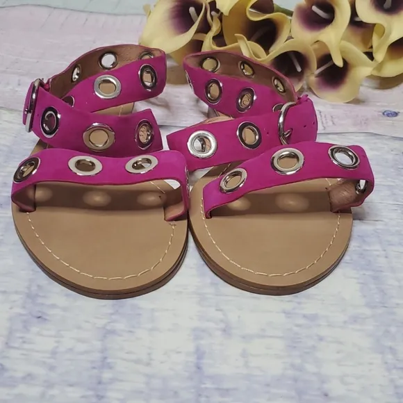Halogen Elsie Criss Cross Strap Flat Suede Sandals
