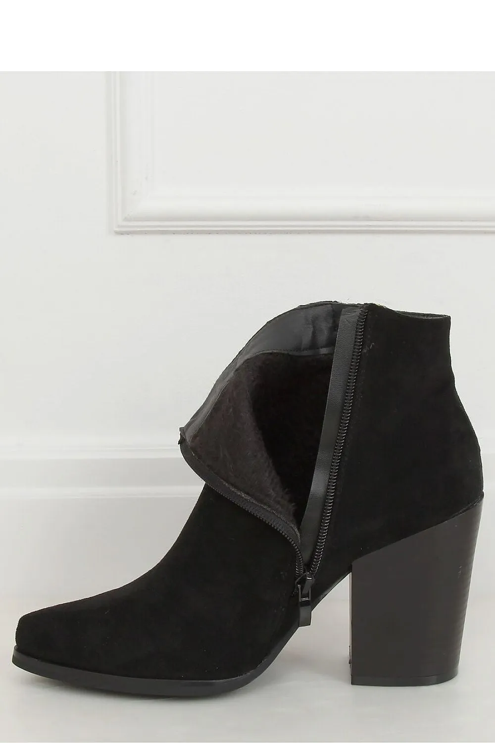 Heel boots
