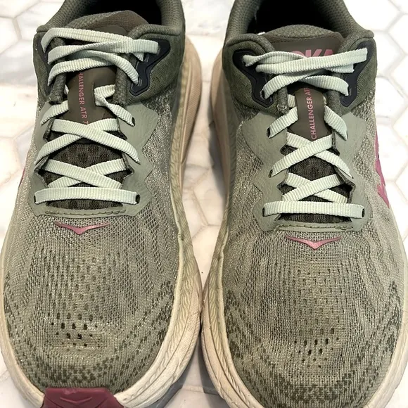 Hoka Challenger ATR 7 Low Top Forest Floor/Beet RootRunning Sneakers Size 8.5B