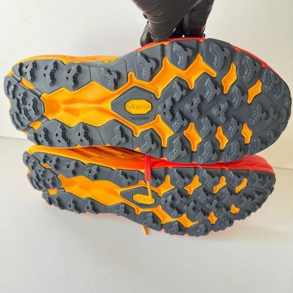 Hoka One One Speedgoat 5 Men Sneakers Trail Running Hiking 10.5 2E  Red Athletic