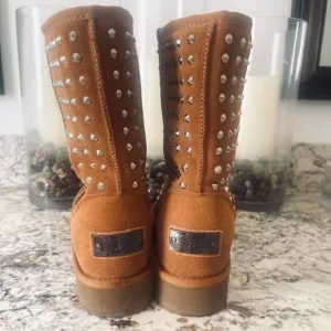 ⭐️HOST PICK! IIJIN STUDDED BOOTS