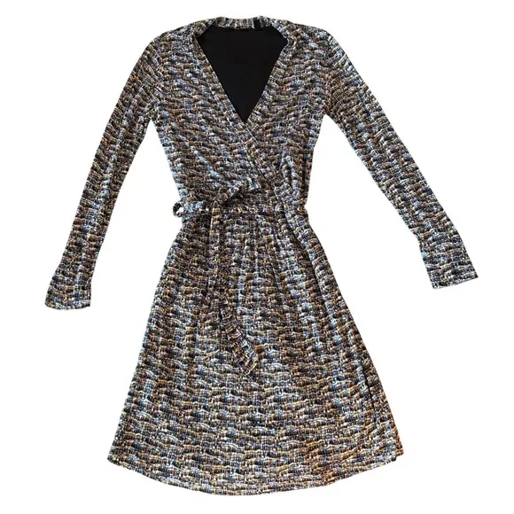 Hugo Boss women's print wrap dress  Size Med. EUC. Great print and so soft!