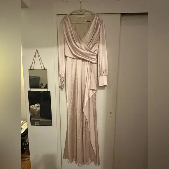 Ieena for Mac Duggal Long Sleeve Gown in Gold Champagne Size 2