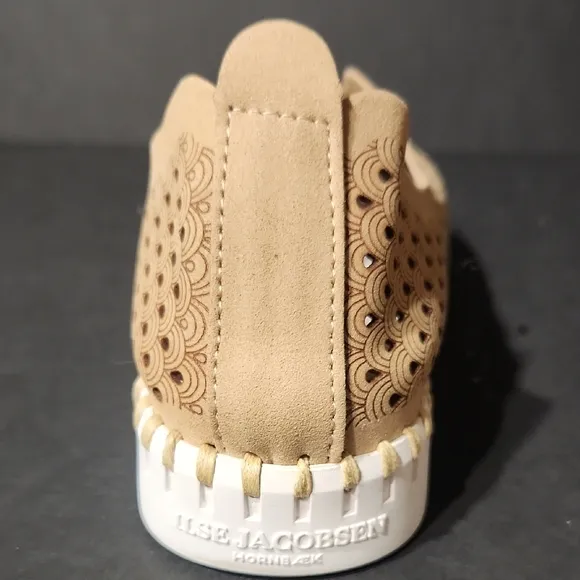 Ilse Jacobsen Tan Loafers with Intricate Perforations Size 36 EUC!!