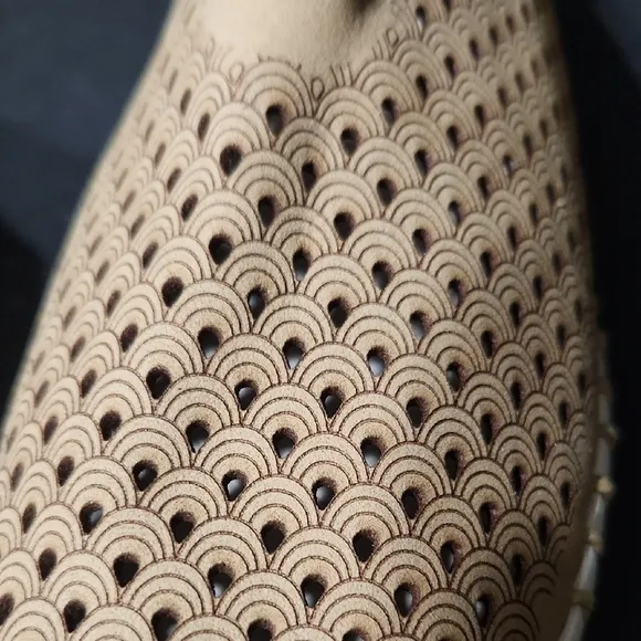 Ilse Jacobsen Tan Loafers with Intricate Perforations Size 36 EUC!!