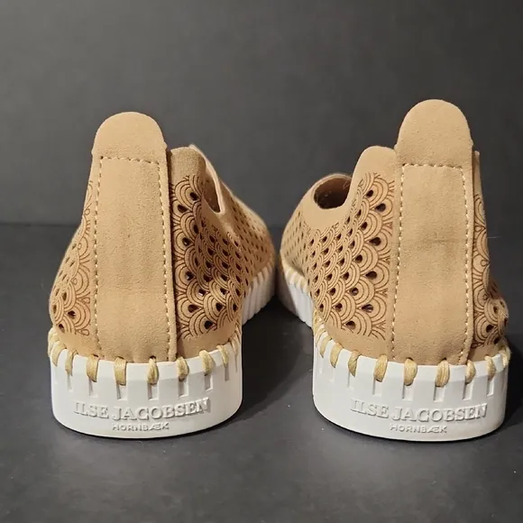 Ilse Jacobsen Tan Loafers with Intricate Perforations Size 36 EUC!!