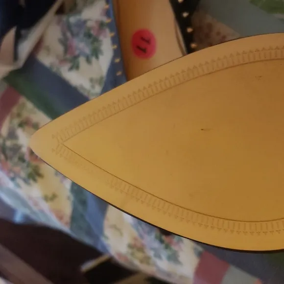 IVANKA TRUMP SPIKED FLATS SZ. 11