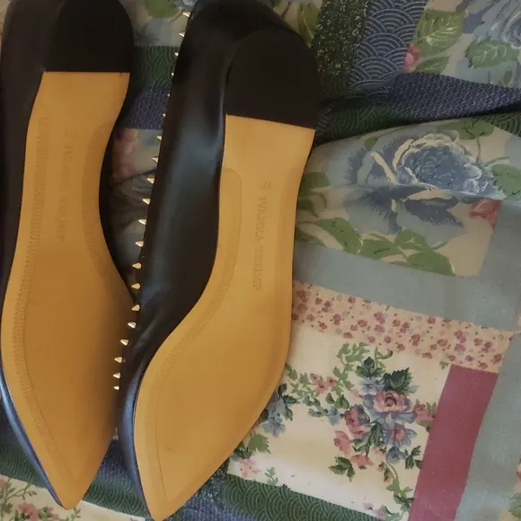 IVANKA TRUMP SPIKED FLATS SZ. 11