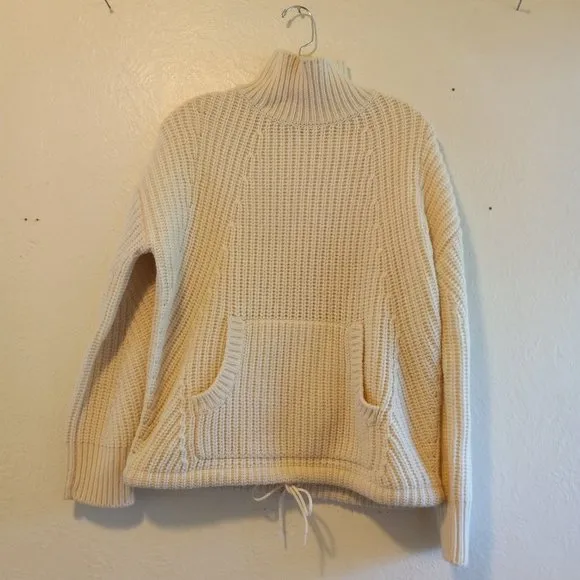 J Crew Ivory/French Vanilla Chunky Knit Front Pocket Sweater Size S EUC