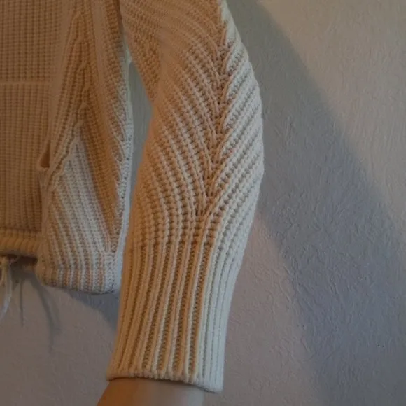 J Crew Ivory/French Vanilla Chunky Knit Front Pocket Sweater Size S EUC