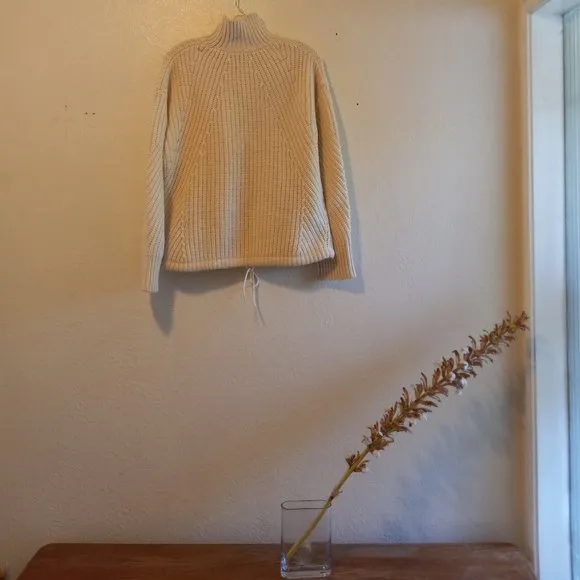 J Crew Ivory/French Vanilla Chunky Knit Front Pocket Sweater Size S EUC