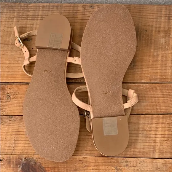 Jack Rogers sz 7.5 NWOT Worth tan sandal