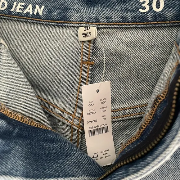 J.CREW Slouchy Boyfriend Jeans NWT Size 30 Rachelle Wash