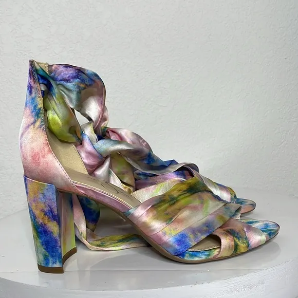 JESSICA SIMPSON NOELENE TIE DYE PEEP TOE ANKLE WRAP BLOCK HEEL SANDALS **NWOT**