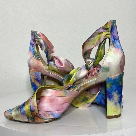 JESSICA SIMPSON NOELENE TIE DYE PEEP TOE ANKLE WRAP BLOCK HEEL SANDALS **NWOT**
