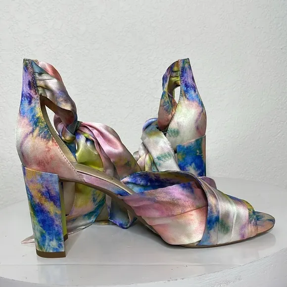 JESSICA SIMPSON NOELENE TIE DYE PEEP TOE ANKLE WRAP BLOCK HEEL SANDALS **NWOT**