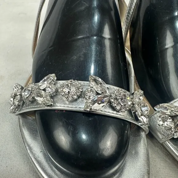 Jewel Badgley Mischka Womens Silver Embellished Sandals Size 7.5