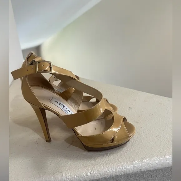 Jimmy‎ Choo Beige Patent Leather Vamp Ankle Strap Sandals Size 37. US 7