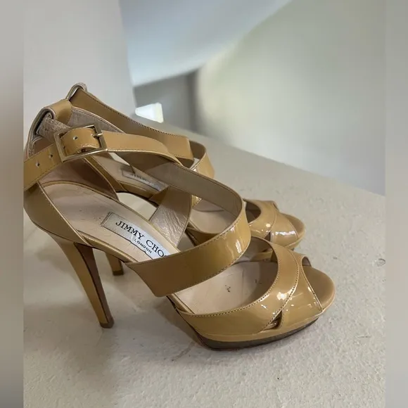 Jimmy‎ Choo Beige Patent Leather Vamp Ankle Strap Sandals Size 37. US 7