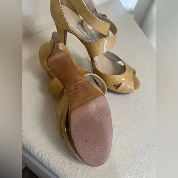 Jimmy‎ Choo Beige Patent Leather Vamp Ankle Strap Sandals Size 37. US 7