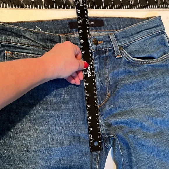 JOE’S  JEANS size 31 blue jeans  “The ROCKER”straight leg ankle like new